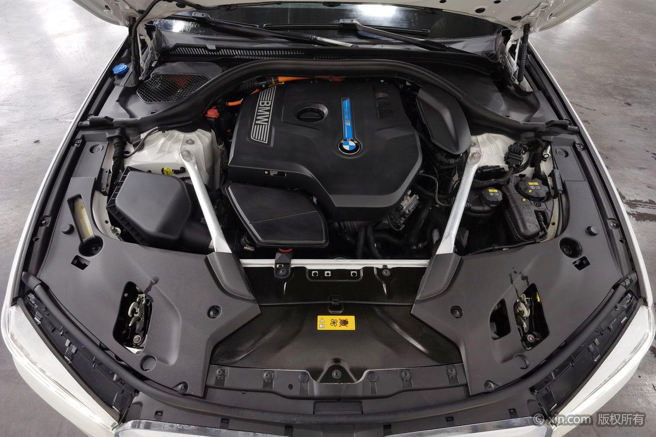 BMW 5 серииPHEV 5 PHEV 2019 530Le Luxury