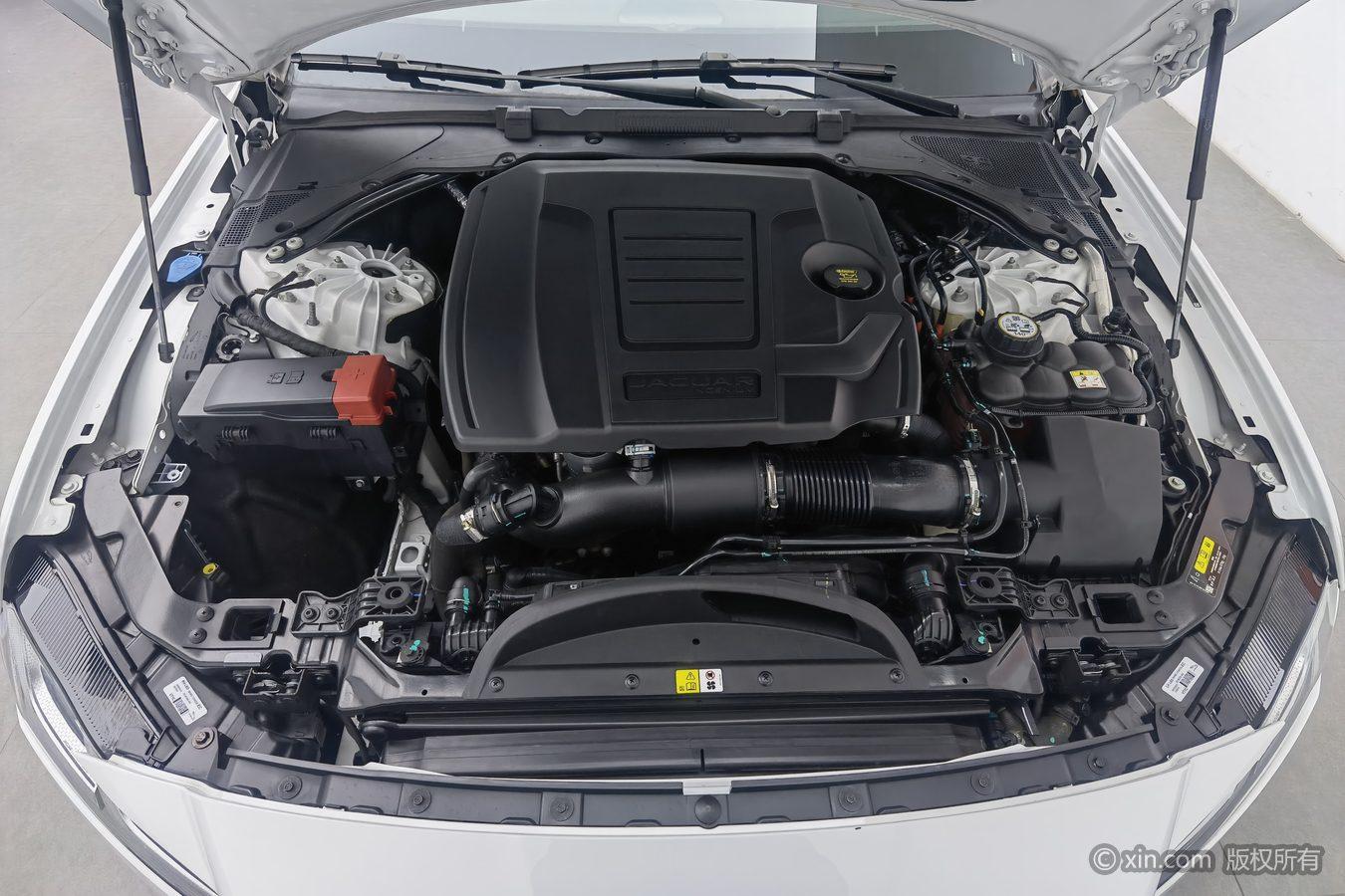 Jaguar XFL 2024 2.0T P250 Premium Luxury
