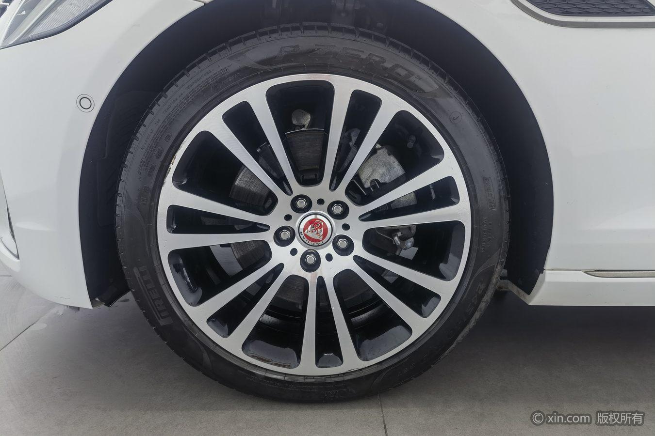 Jaguar XFL 2024 2.0T P250 Premium Luxury