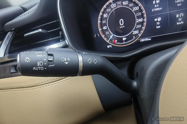 Jaguar XFL 2024 2.0 T P 250 2 WD — фото 15