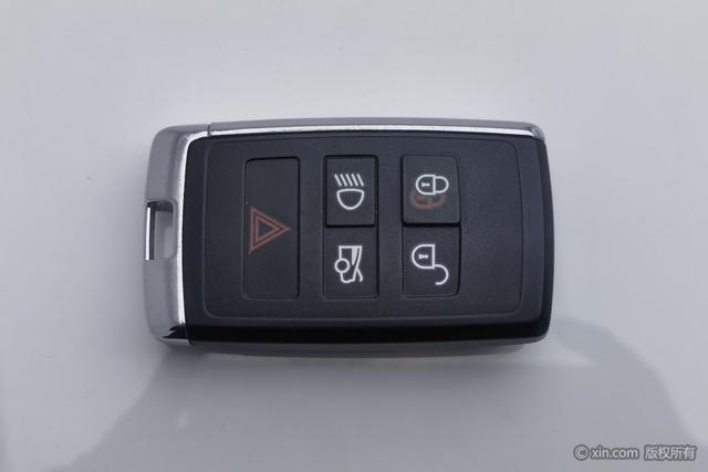 Jaguar XFL 2024 2.0 T P 250 2 WD — фото 7