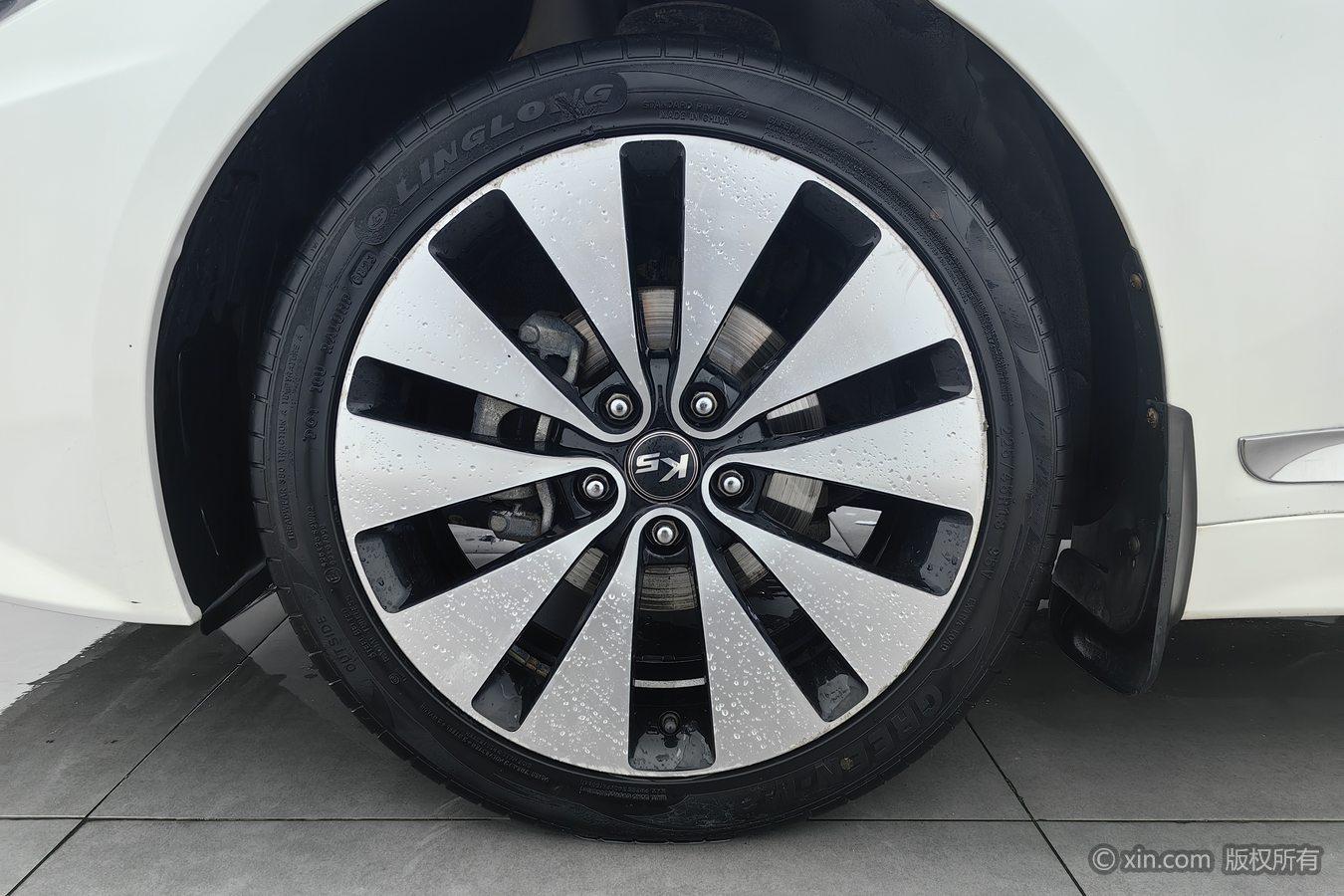 Kia K5 2012 2.0L AT DLX