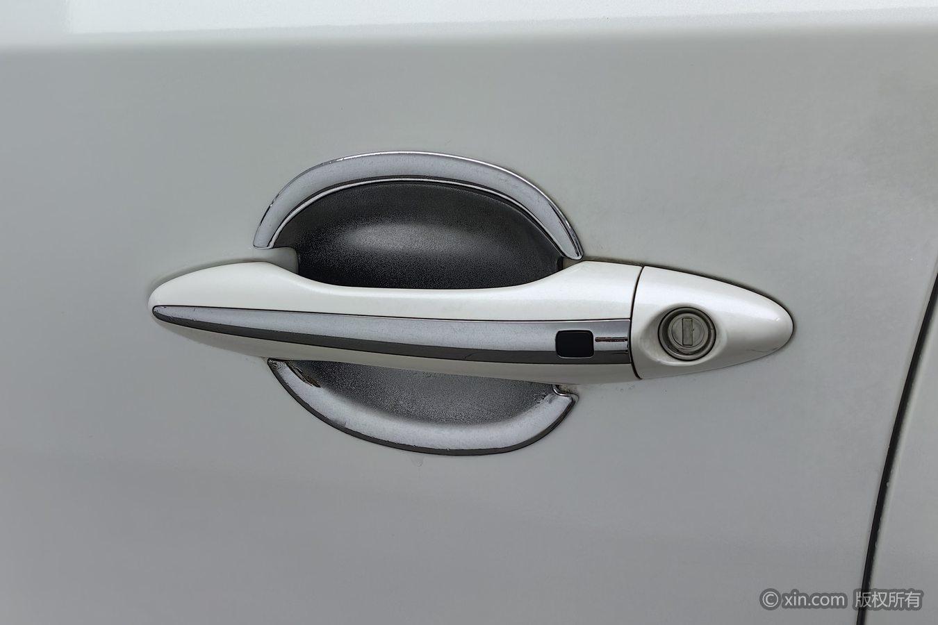 Kia K5 2012 2.0L AT DLX