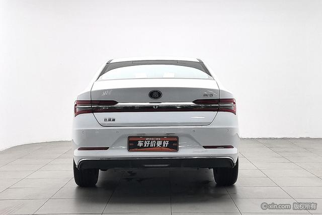 BYD Qin Pro DM 2019 Белый из Китая