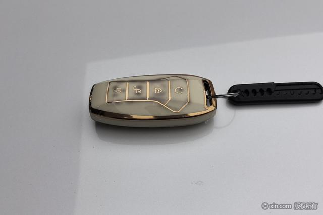 BYD Qin Pro DM id 3857768 из Китая 13