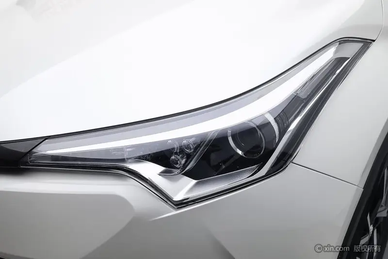 Toyota C-HR 2.0 L Comfort — фото 5