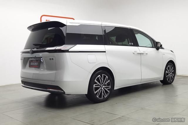 Trumpchi E8 PHEV 2024 2.0 ATK 150km MAX — фото 4