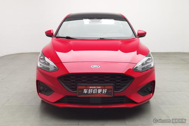 2021 Ford Focus thumbnail 2