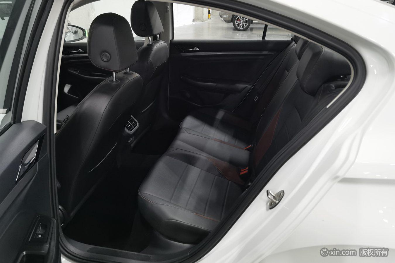 Volkswagen Bora id 4438185 из Китая 21
