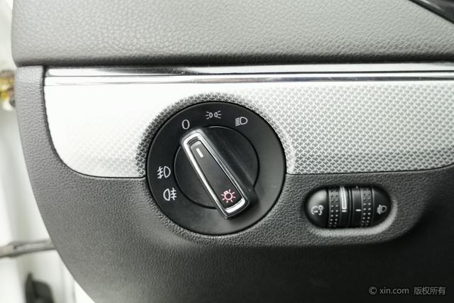 Volkswagen Sagitar 2017 1.6 L MTComfort — фото 16