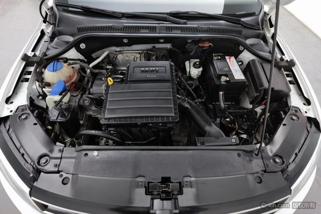 Volkswagen Sagitar 2017 1.6 L MTComfort — фото 5