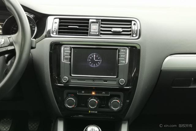 Volkswagen Sagitar 2017 1.6 L MTComfort — фото 13