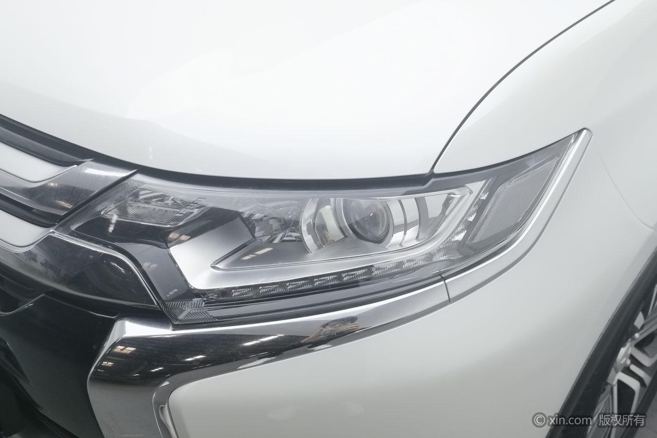 Mitsubishi Outlander 2018 2.0L 5 мест