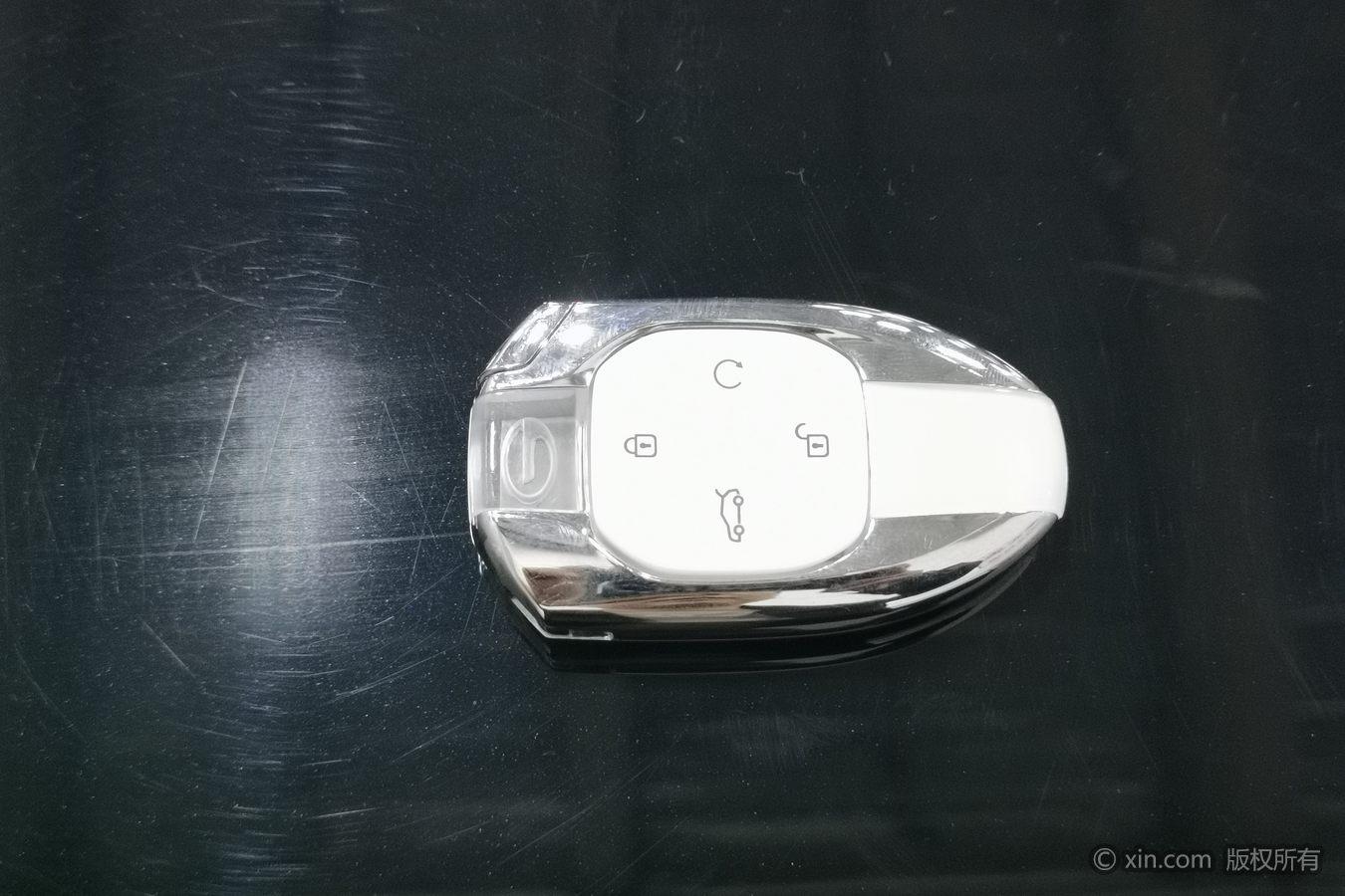 GAC GS8 2025 2.0TGDI 5 мест Luxury