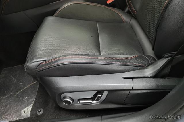 Lynk & Co 02 2019 2.0 T AT 2 WD Pro VI — фото 18
