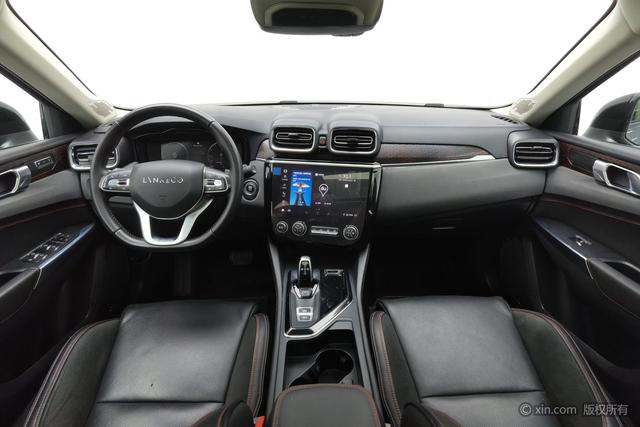 Lynk & Co 02 2019 2.0 T AT 2 WD Pro VI — фото 12