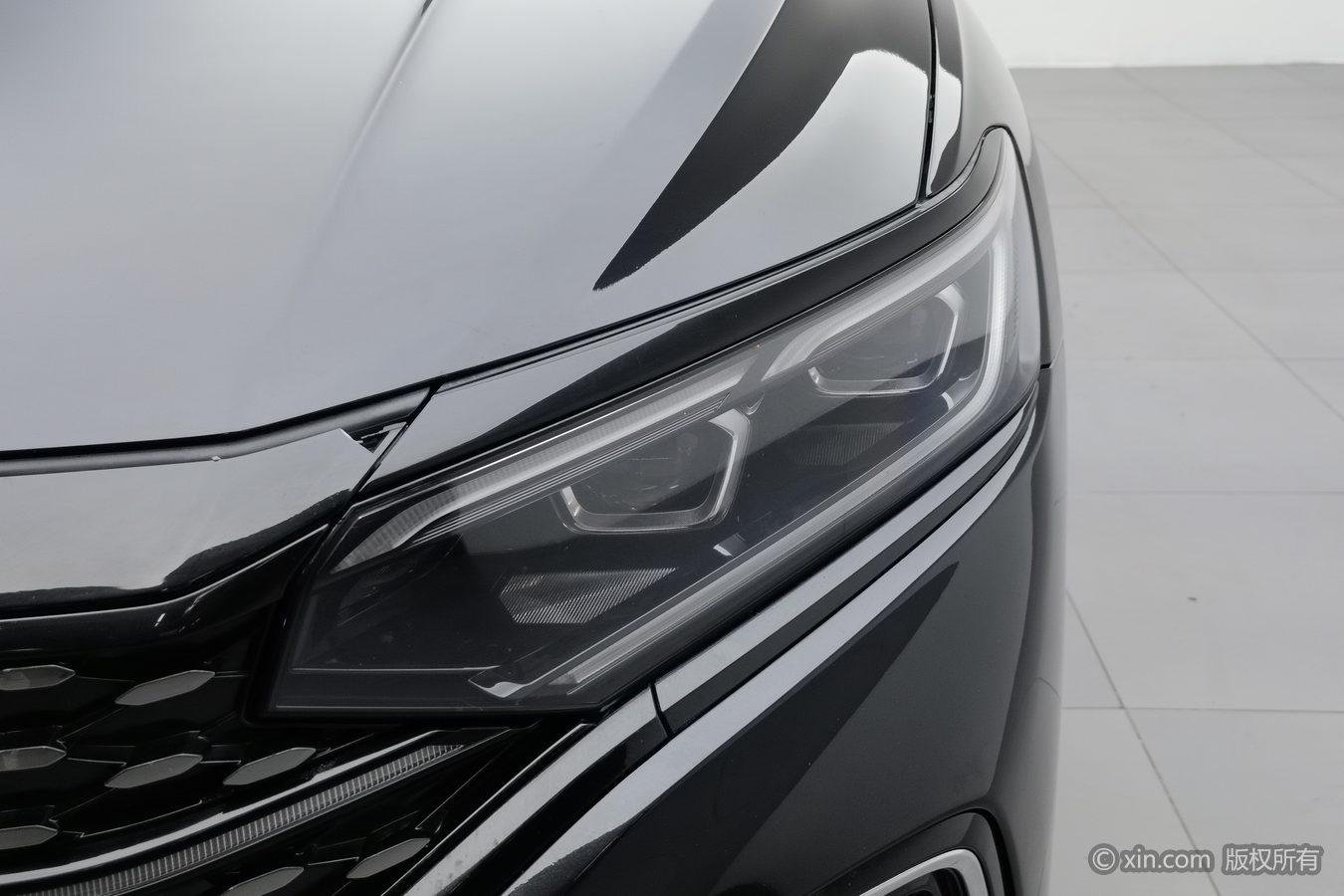 Volkswagen Passat 2022 330TSI Luxury
