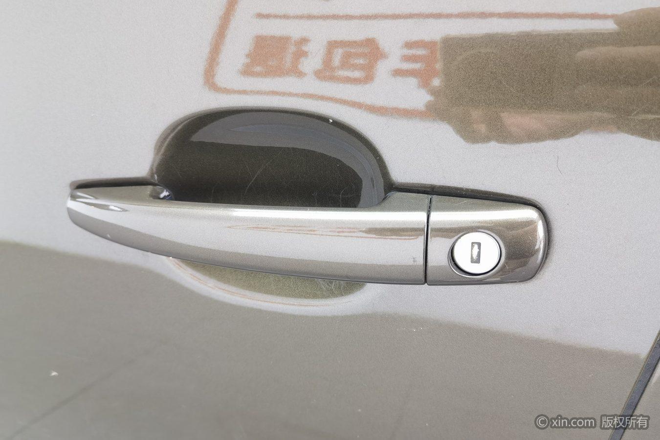 Peugeot 3008 2013 1.6THP AT