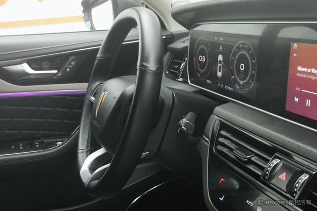 Red flag HS5 id 3857291 из Китая 7