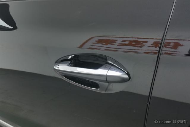 Red flag HS5 id 3857291 из Китая 22