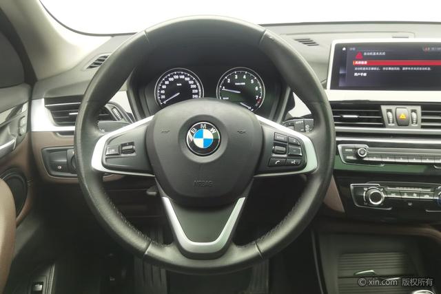 BMW X1 2020 s Drive 20 Li — фото 15