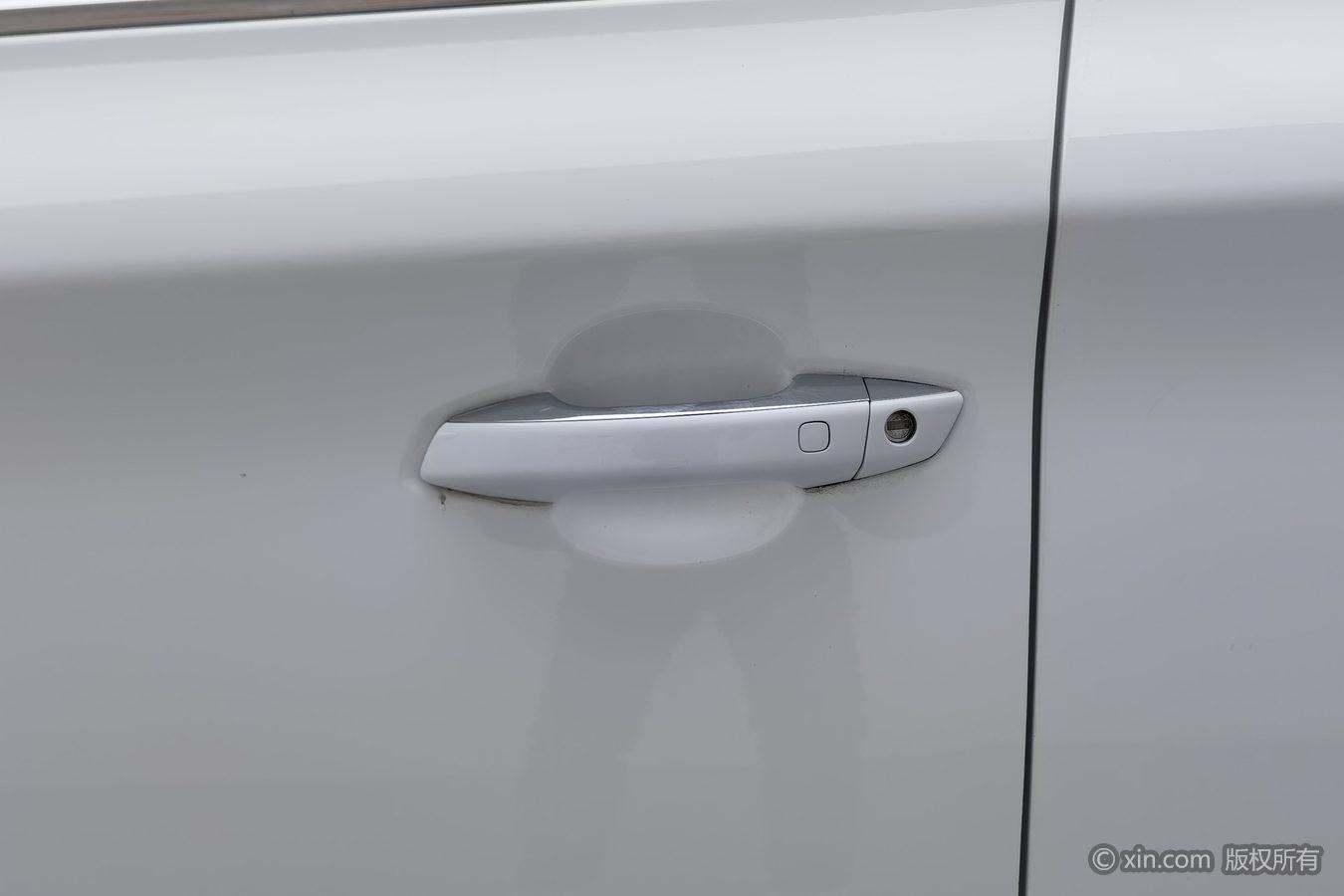 BYD Song MAX MAX 2021 1.5T AT Luxury 6 мест