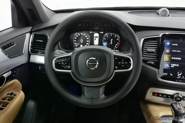 Volvo XC90 2018 T 6 5 — фото 14