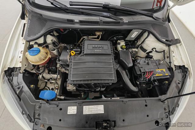 Volkswagen Jetta 2015 1.6 L MTComfort — фото 5