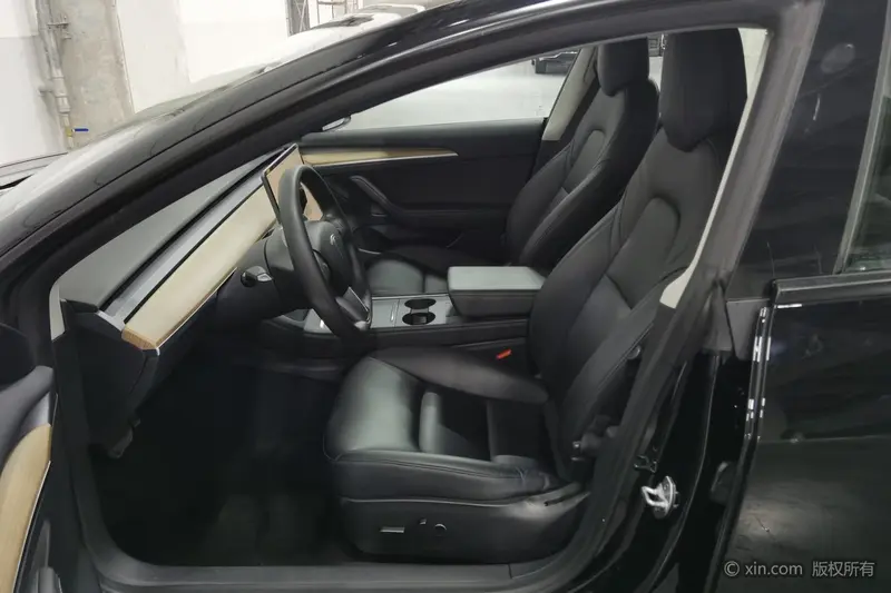 Tesla Model 3 — фото 10