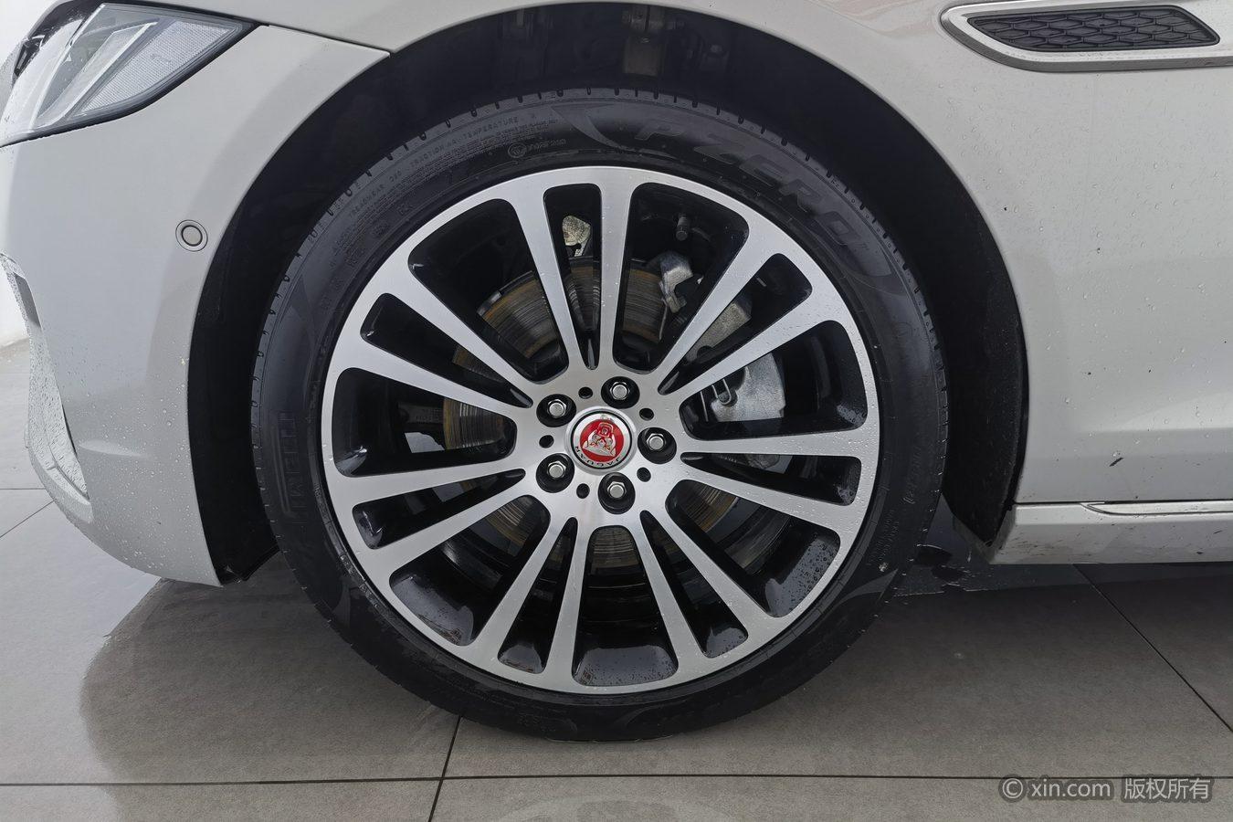 Jaguar XFL 2024 2.0T P250 Premium Luxury