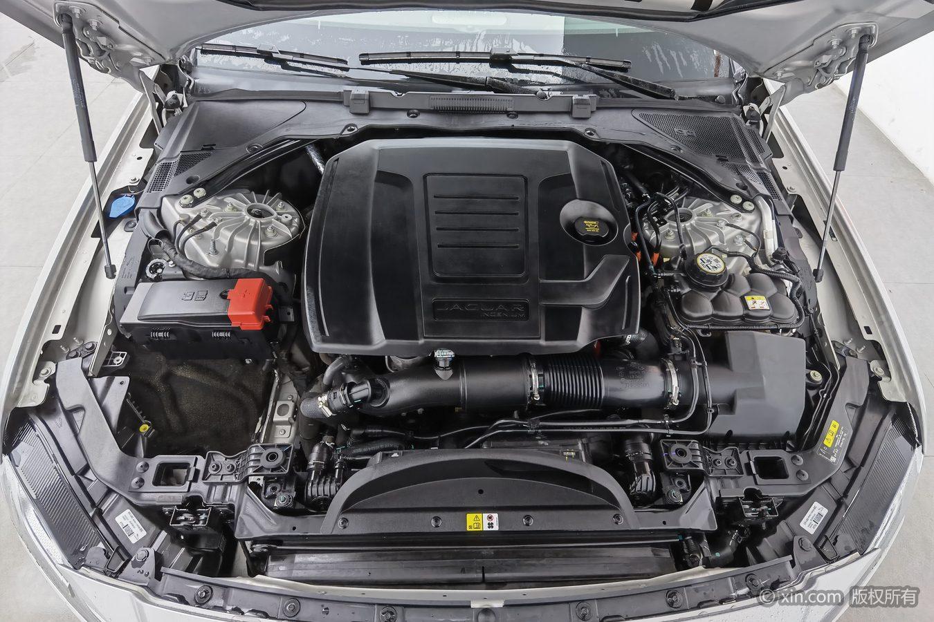 Jaguar XFL 2024 2.0T P250 Premium Luxury