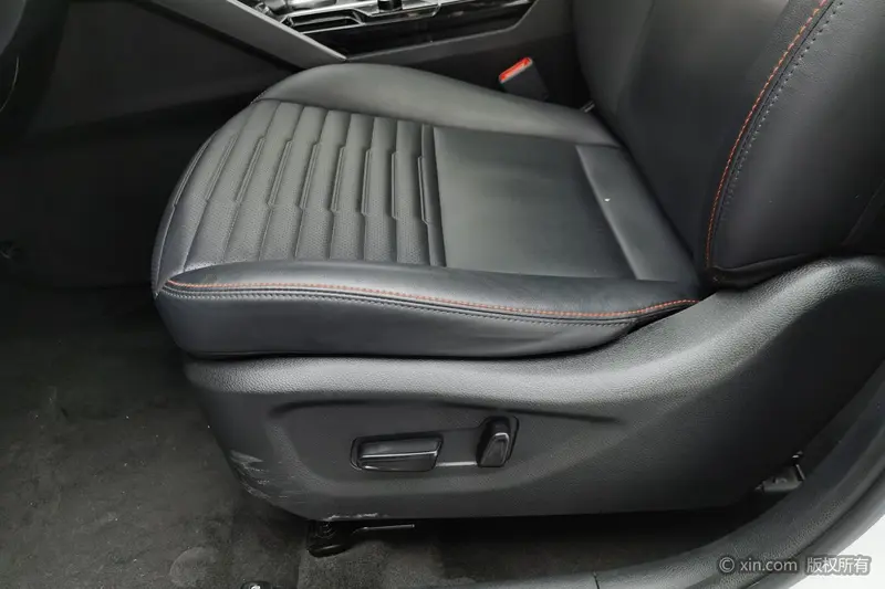 Kia Sportage — фото 13