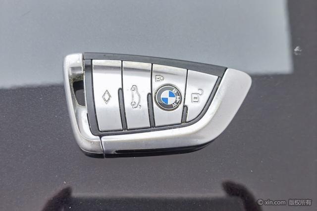 BMW 7-Series 2017 730 Li Luxury — фото 6