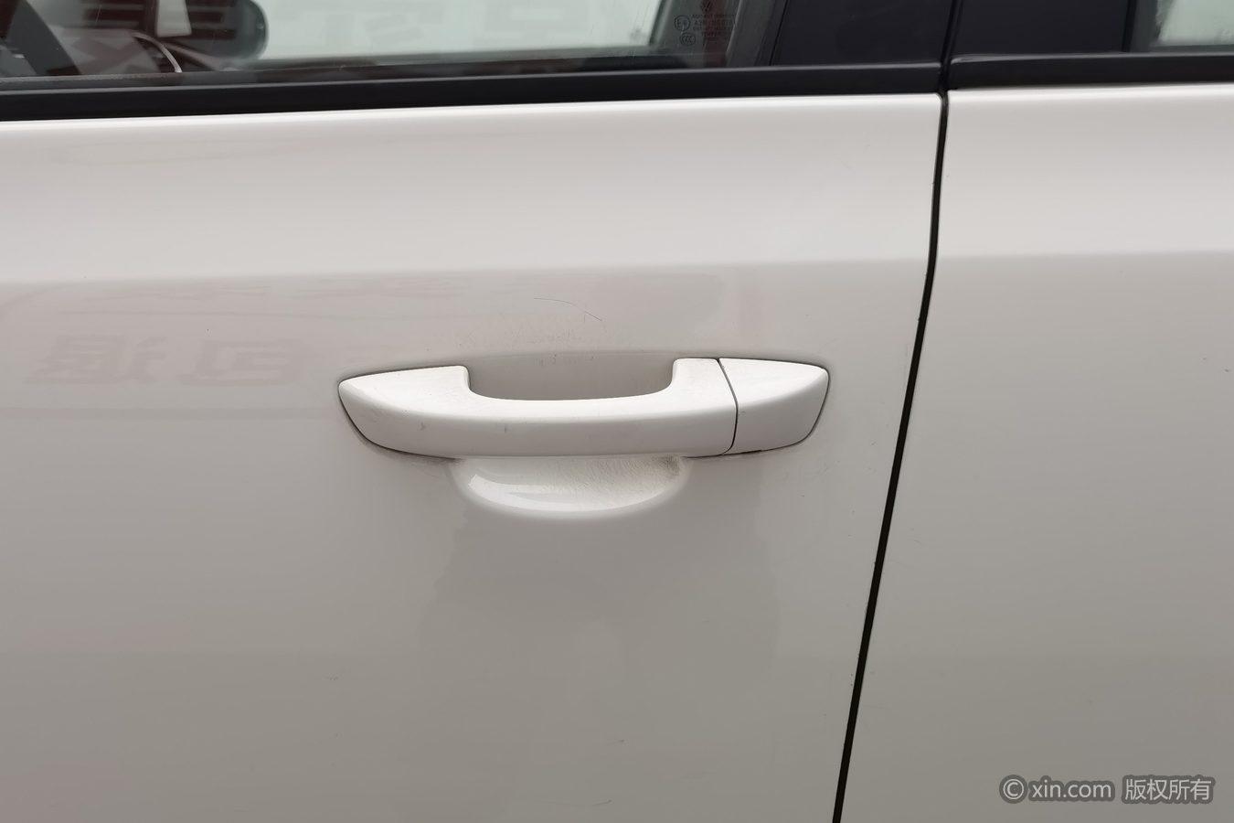 Volkswagen Golf 2012 1.6 MT Fashion
