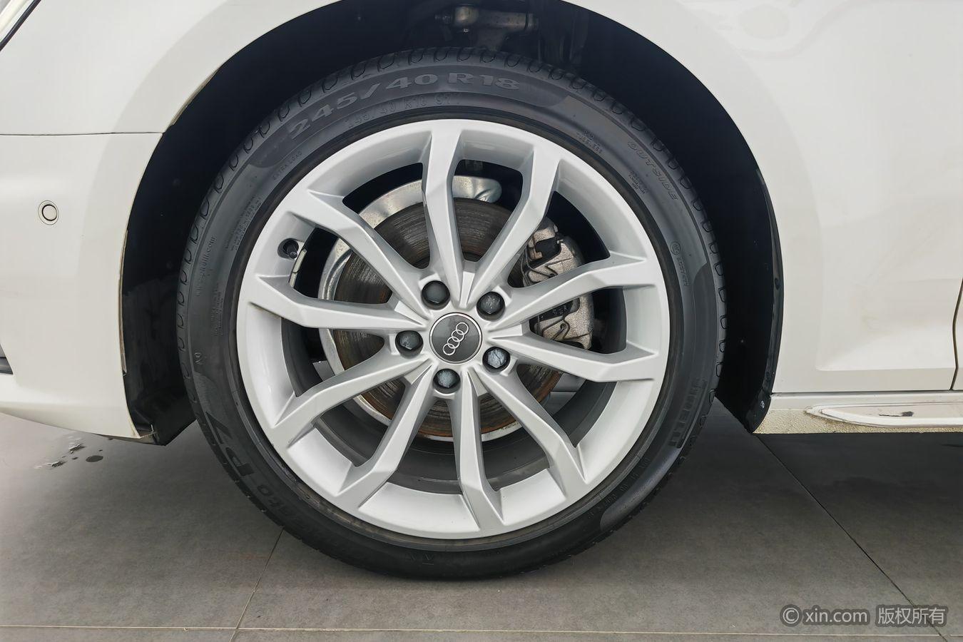 Audi A4L 2019 40 TFSI Fashion V