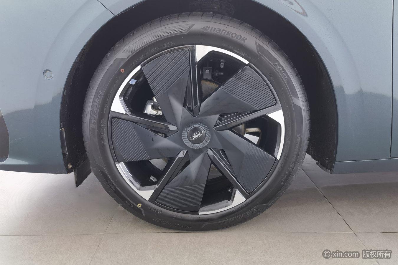 Ford Mondeo 2023 1.5T E- ST-Line