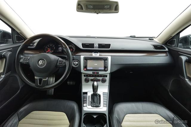 Volkswagen Magotan 2015 2.0 TSI Flagship — фото 13