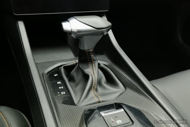 Dongfeng Yixuan 2025 1.5 L ATLuxury — фото 15