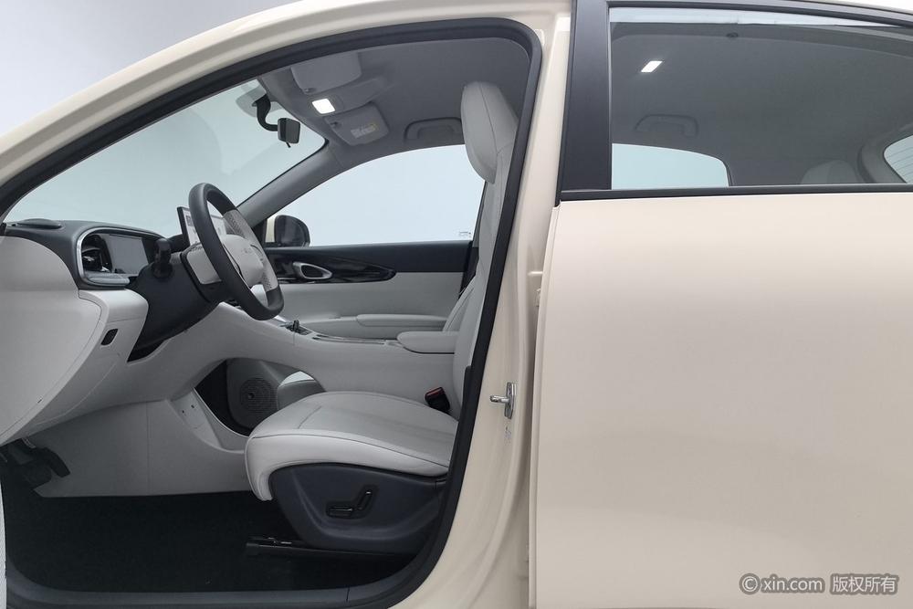 Geely Xingyuan, фото 16