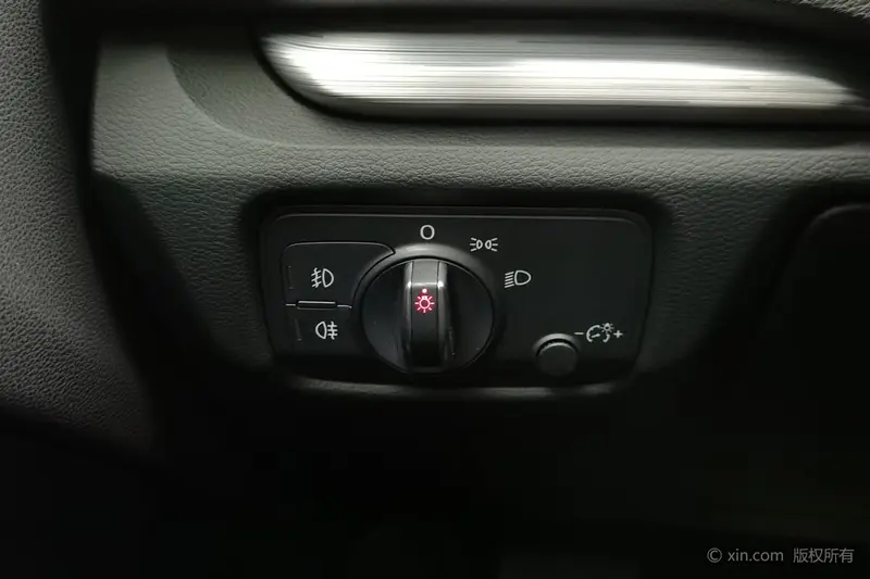 Audi A3 Sportback 35 TFSI — фото 11