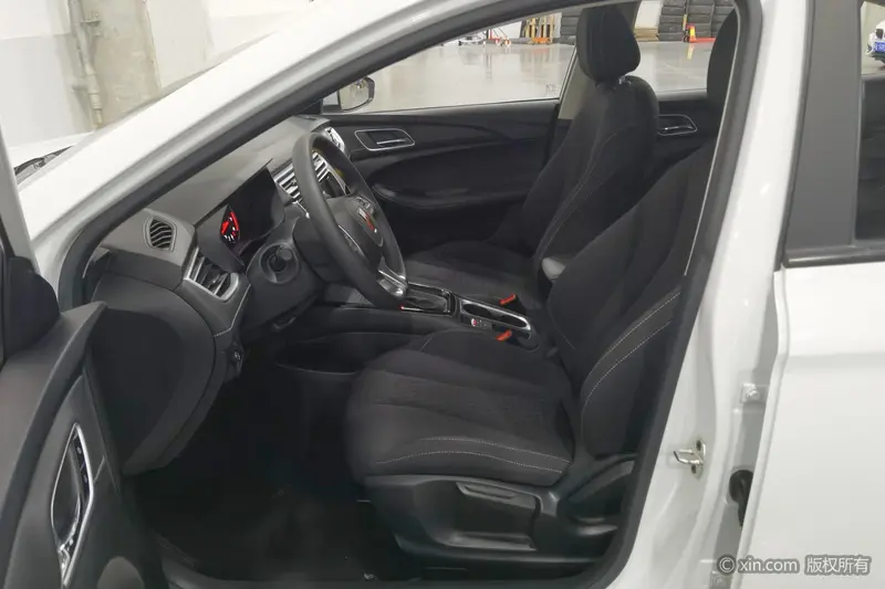 Roewe i5 — фото 12