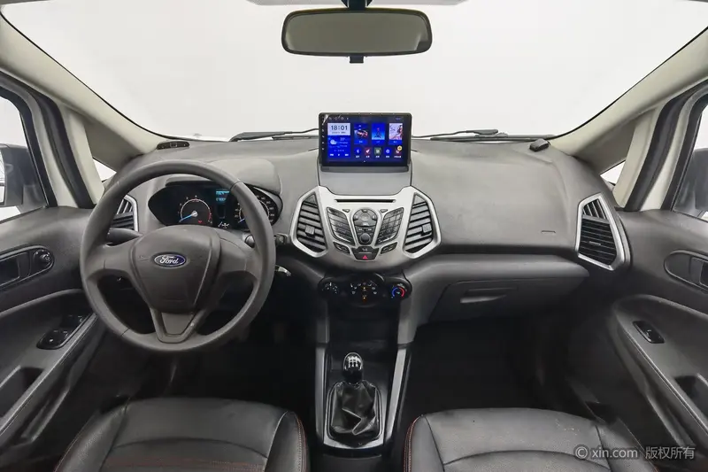 Ford EcoSport — фото 9