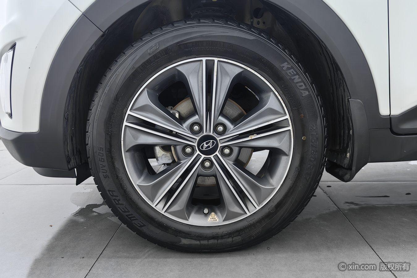 Hyundai ix25 2015 1.6L AT Luxury DLX