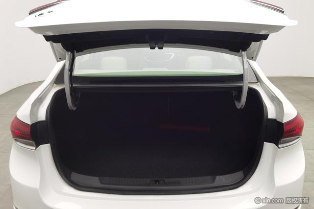 Buick Yinglang 2019 Белый из Китая, фото 3