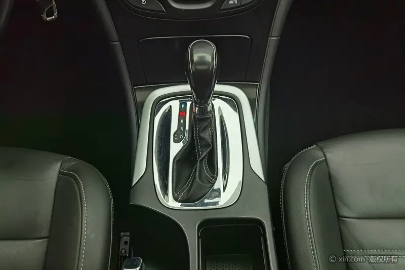 Buick Regal — фото 10