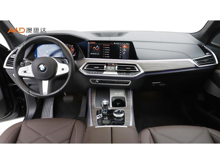BMW X5 2022 xDrive 40Li M Sport