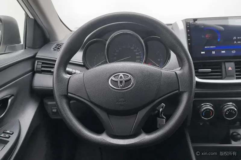 Toyota Vios — фото 9