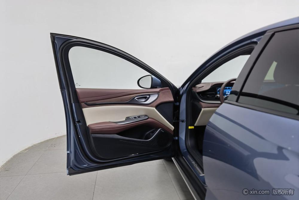 BYD Seal DM, фото 21