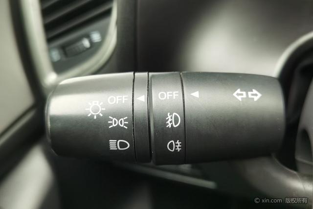 Mazda 3 2017 1.5 L ATLuxury V — фото 17