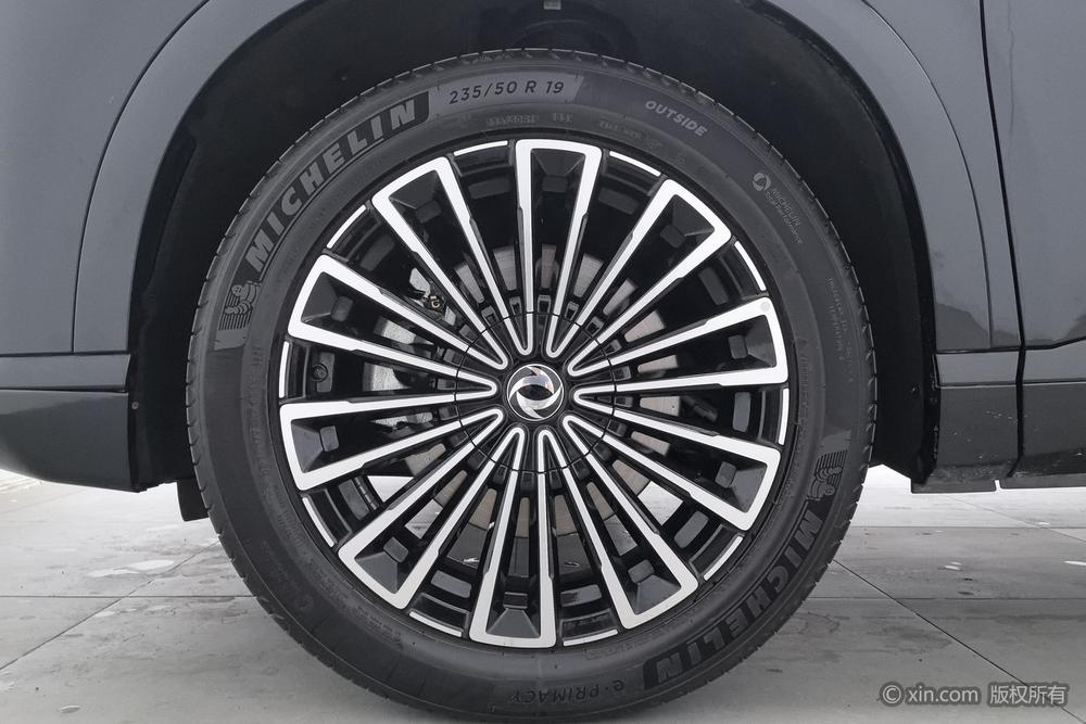 Dongfeng Aeolus L8 PHEV, фото 11